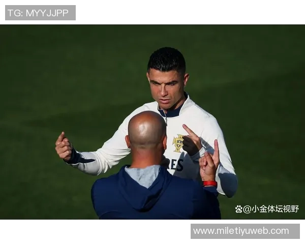 C罗个人净资产突破14亿美元成为全球足坛首位亿万富翁 C罗个人净资产突破14亿美元成为全球足坛首位亿万富翁